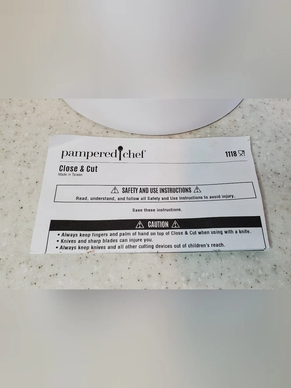Pampered Chef Close & Cut Food Slicer Holder Bagel Tomato Grapes #1118